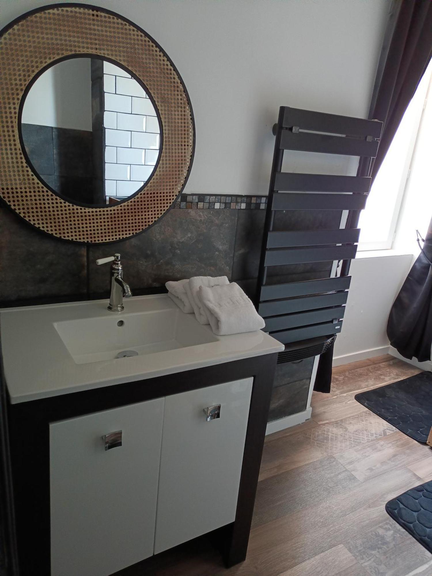 Les 2 Tours Otel Chenay  Dış mekan fotoğraf